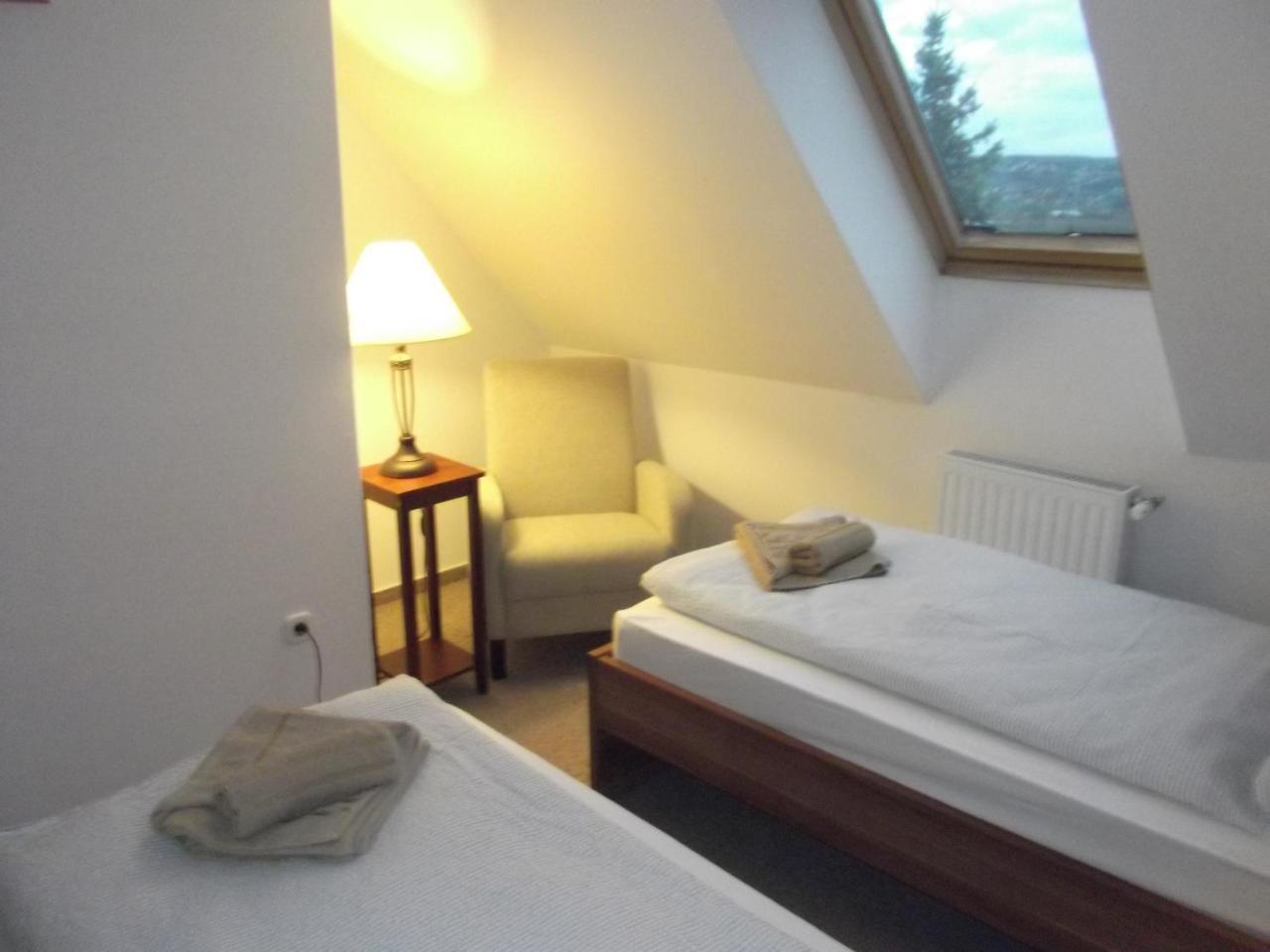 Rozsa Apartman Apartment Heviz Luaran gambar