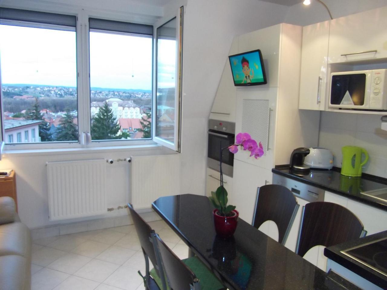 Rozsa Apartman Apartment Heviz Luaran gambar
