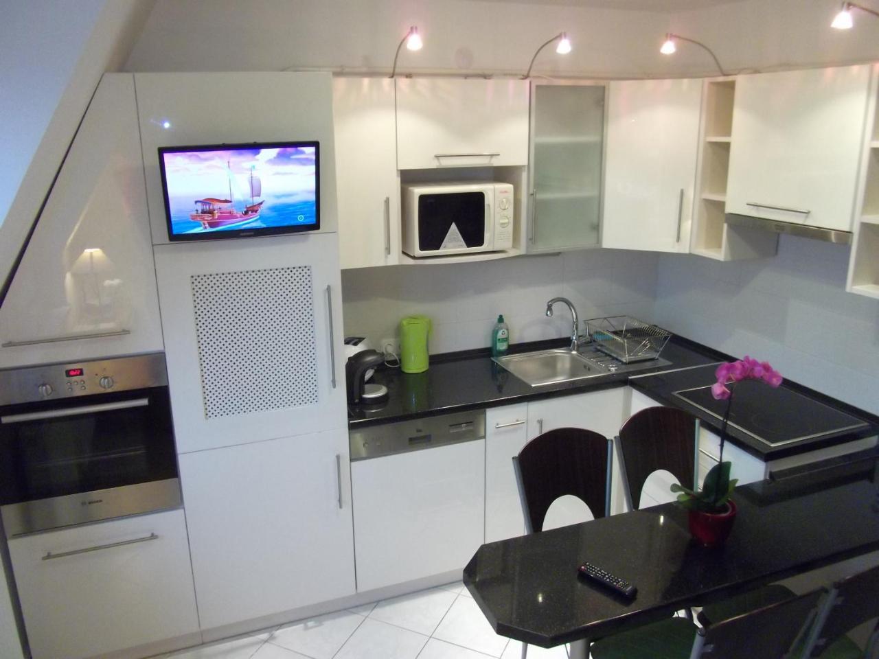 Rozsa Apartman Apartment Heviz Luaran gambar
